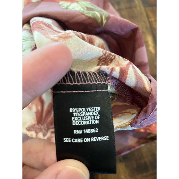 Torrid Purple Floral Lace Trim V-neck Camisole Top Adjustable Straps Size 1 - Picture 7 of 8